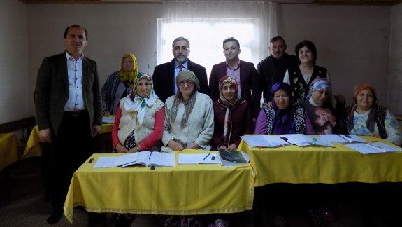  İlçe Mili Eğitim Müdürü Murat ÇULFAZ Okuma Yazma ve Giyim Kurslarını Ziyaret etti.