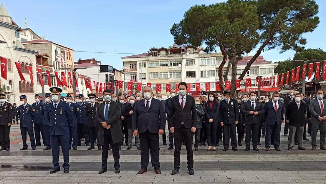 18 Mart Çanakkale Şehitlerini Anma Günü Çelenk Sunma Töreni ilçe meydanındaki programla gerçekleştirildi. 