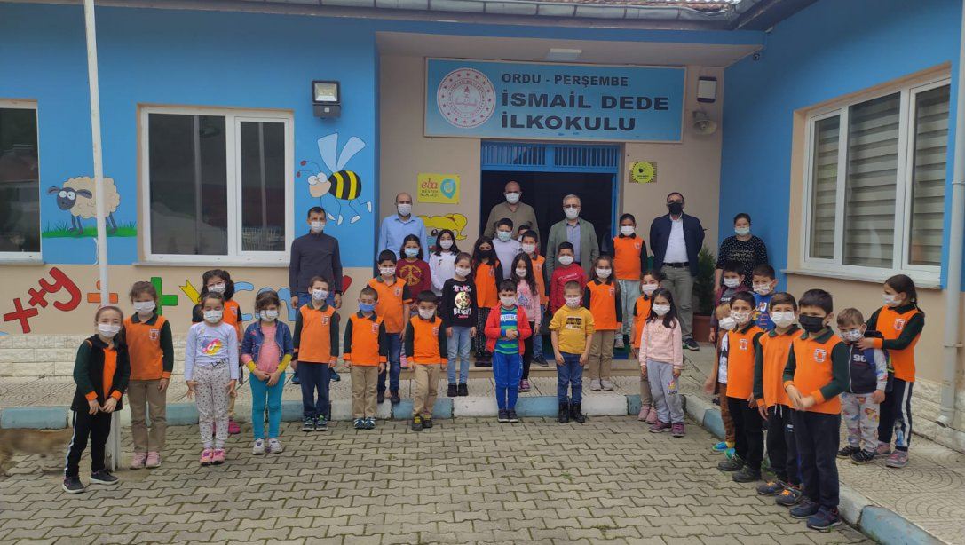 İlçe Milli Eğitim Müdürümüz Murat Çulfaz ve şube müdürümüz Vedat Çetin  okullarımızda  incelemelerde bulundular.