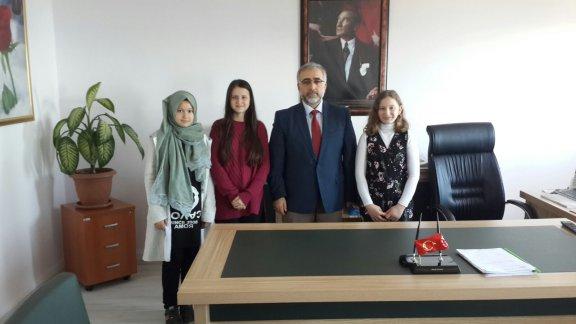 Anadolu İmam Hatip Ortaokulu Öğrencileri İlçe Milli Eğitim Müdürümüz Murat ÇULFAZ ile röportaj yaptı. 