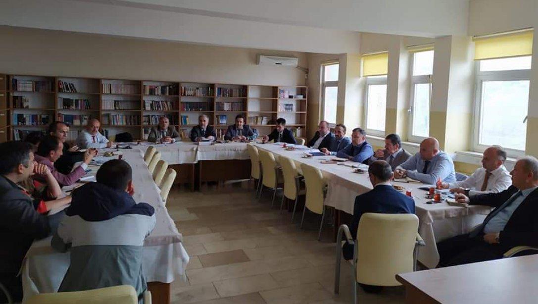 Mart ayı Müdürler Kurulu Ara Değerlendirme Toplantısı İlçe Milli Eğitim Müdürümüz Murat Çulfaz başkanlığında yapıldı. 