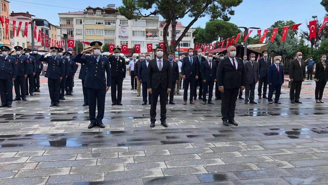 19 Eylül Gaziler Günü münasebetiyle Atatürk Anıtı'na çelenk koyma töreni gerçekleştirildi. 
