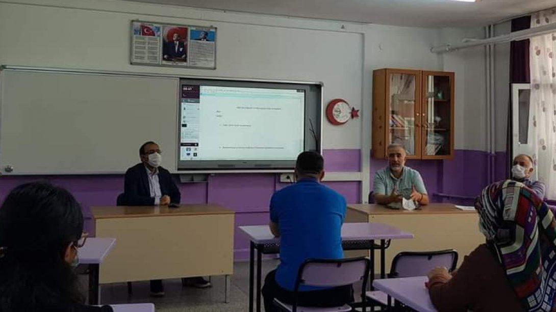 İlçe Milli Eğitim Müdürümüz Murat Çulfaz ve şube müdürlerimiz Perşembe Anadolu İmam Hatip Lisesi ve Perşembe Mesleki ve Teknik Anadolu Lisesini ziyaret ettiler.