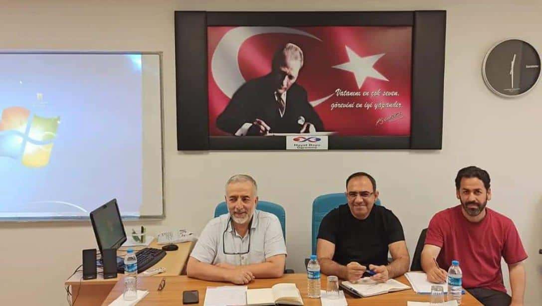 İlçe Milli Eğitim Müdürümüz Murat Çulfaz başkanlığında okul ve kurum yöneticilerimizle ara değerlendirme ve bilgilendirme toplantısı gerçekleştirildi.