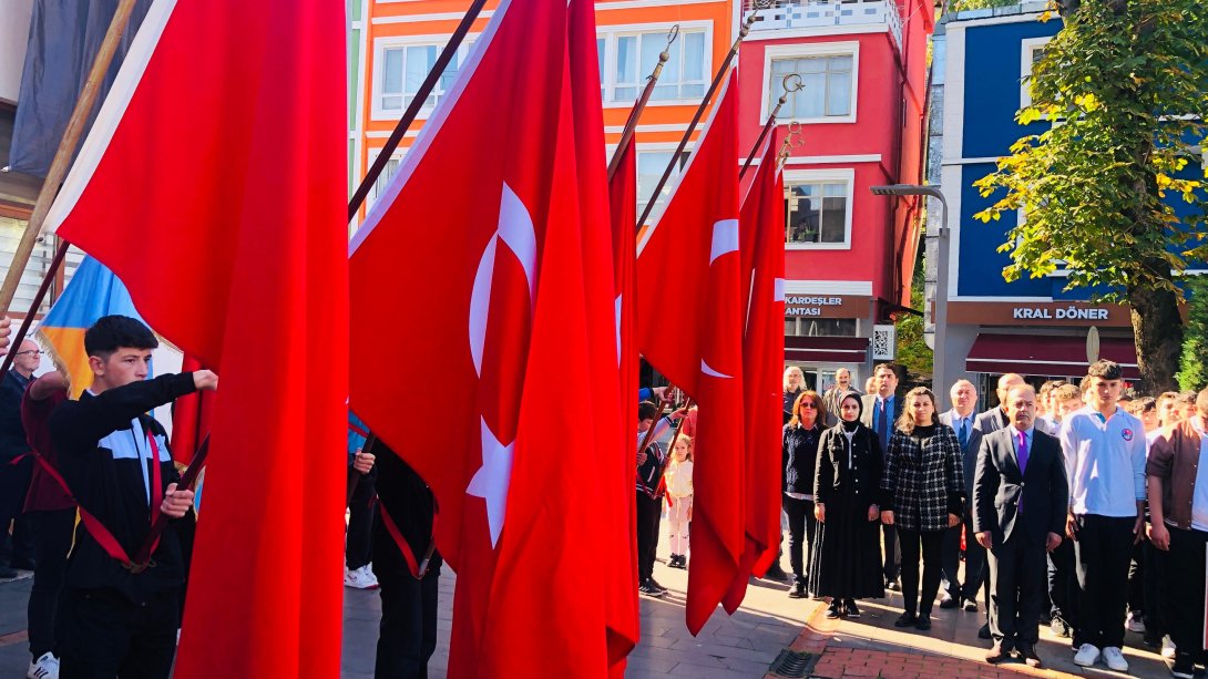 29 EKİM CUMHURİYET BAYRAMI ÇELENK SUNMA TÖRENİ GERÇEKLEŞTİRİLDİ