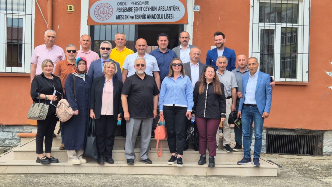 MÜDÜRLER KURULU GENEL DEĞERLENDİRME TOPLANTISI  ŞEHİT CEYHUN ARSLANTÜRK MESLEKİ VE TEKNİK ANADOLU LİSESİNDE GERÇEKLEŞTİRİLDİ