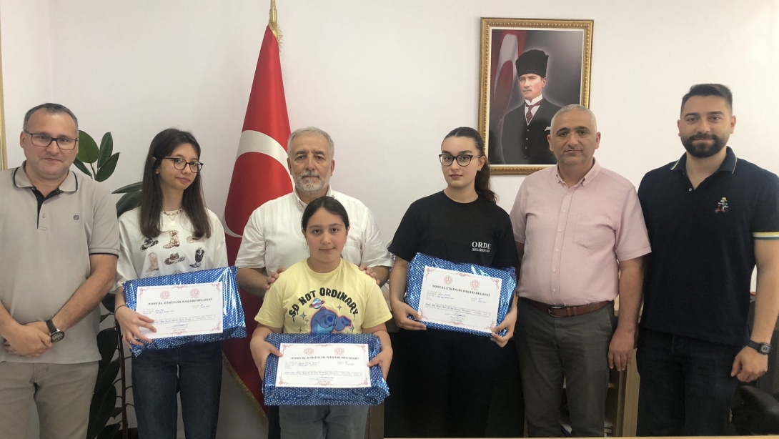 KİTAPLAR RAFTA KALMASIN 2 PROJESİ ÖDÜLLERİ SAHİPLERİNİ BULDU